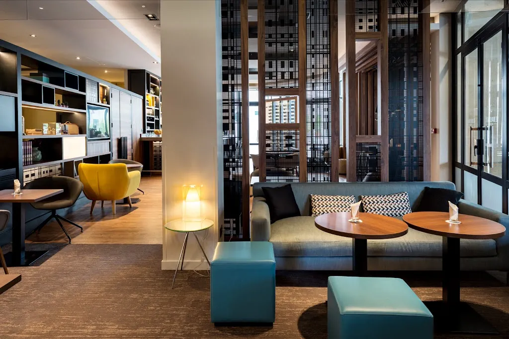 Le Diplomate restaurant in Serris