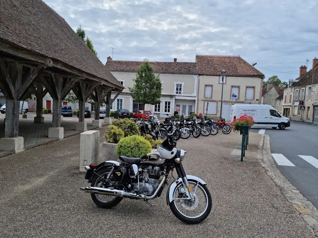 Pires Maria ristorante a Beaumont-du-Gâtinais