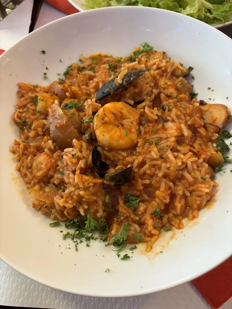 Carine Lay_La Ville d'Aulnay_Paris_review