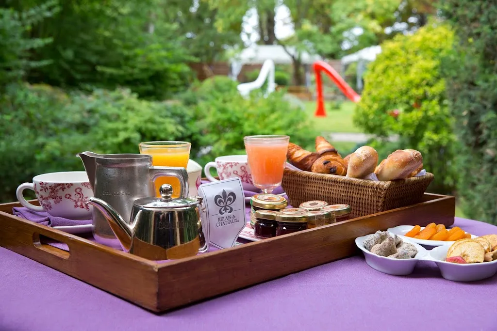 Cazaudehore Hôtel - Restaurant - Terrasse_Saint-Germain-en-Laye_slider_image_3