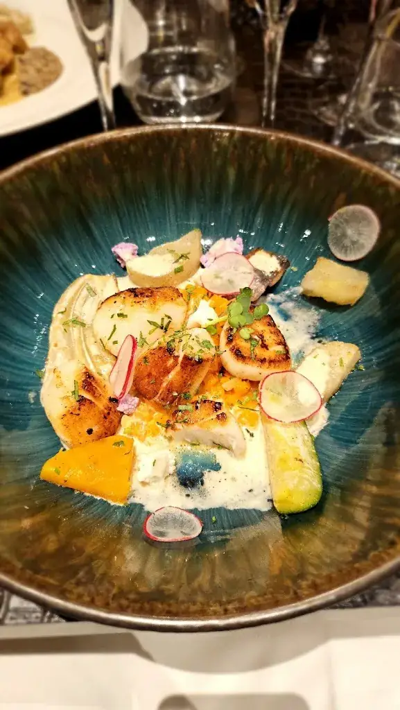 Andrus Kuus_Le Wauthier By Cagna_Saint-Germain-en-Laye_Bewertung