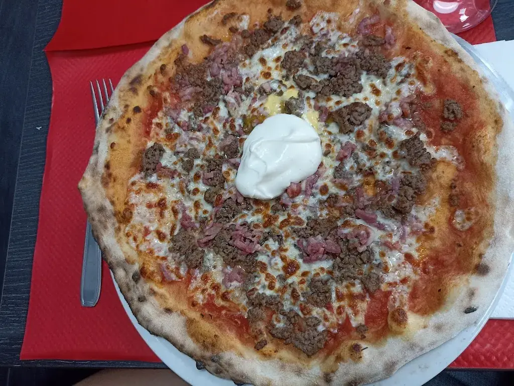 Kathy De Carvalho_Pizza Sicilia_Aulnay-sous-Bois_review