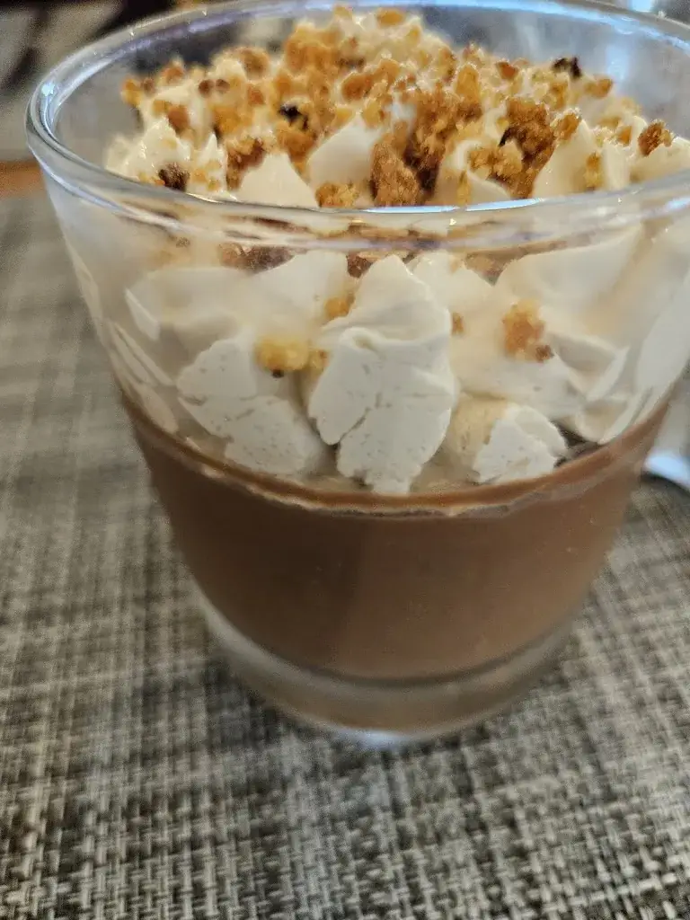 Susan Ludwig_Au Pied de l'Église_Auvers-sur-Oise_review