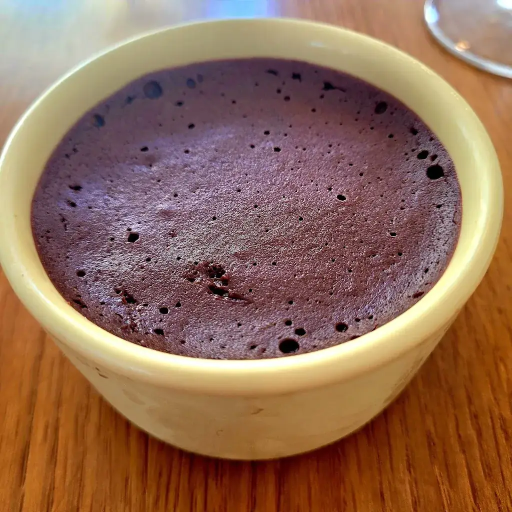 Jona Jones_Au Pied de l'Église_Auvers-sur-Oise_review