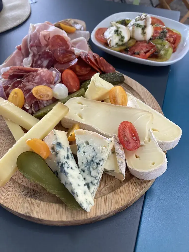 Dominique Lancelle_Au Cadran _Auvers-sur-Oise_review