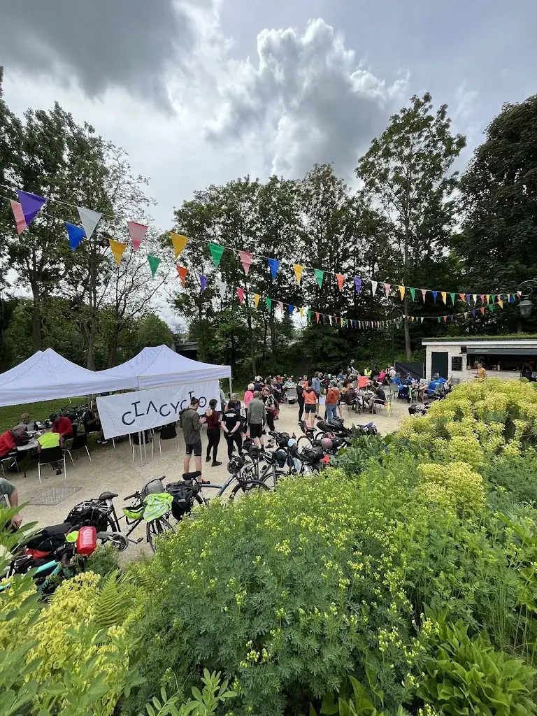 Madame Guinguette_Auvers-sur-Oise_slider_image_3