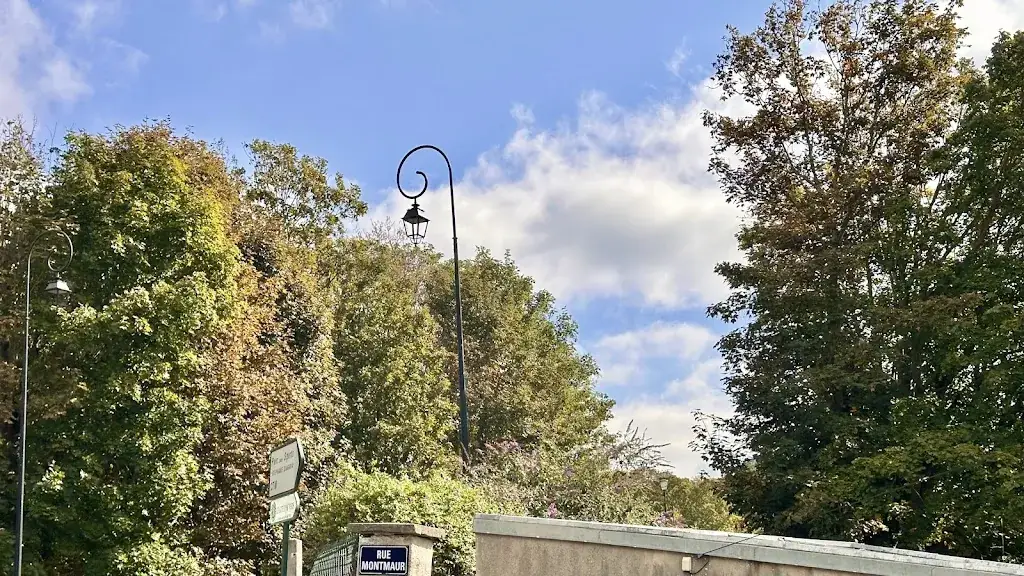 황유정_Le Coin des Peintres_Auvers-sur-Oise_review