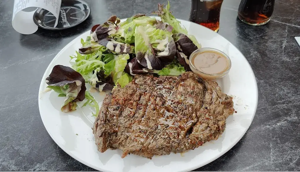 Ekachai Maskulrat_L’Élysée d'Auvers_Auvers-sur-Oise_review