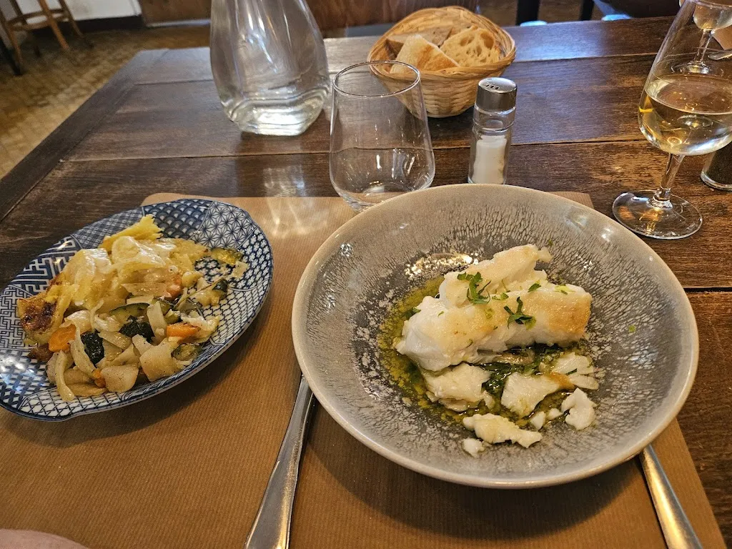 Catherine Greatrex_Le Cafe Des Filles_Valmondois_review