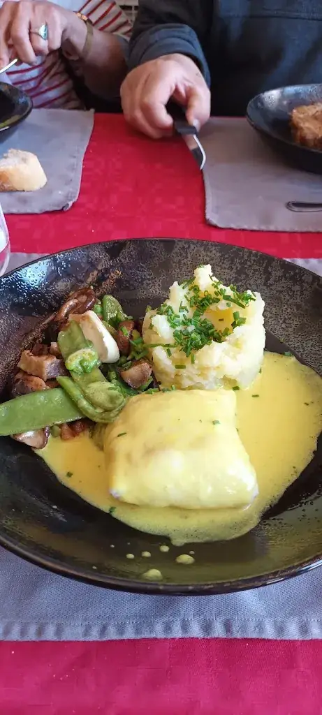 Restaurant La Matinière_Dolomieu_slider_image_2