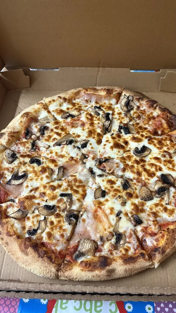 Léa Midani_Urban Pizza Méry-Sur-Oise_Méry-sur-Oise_review