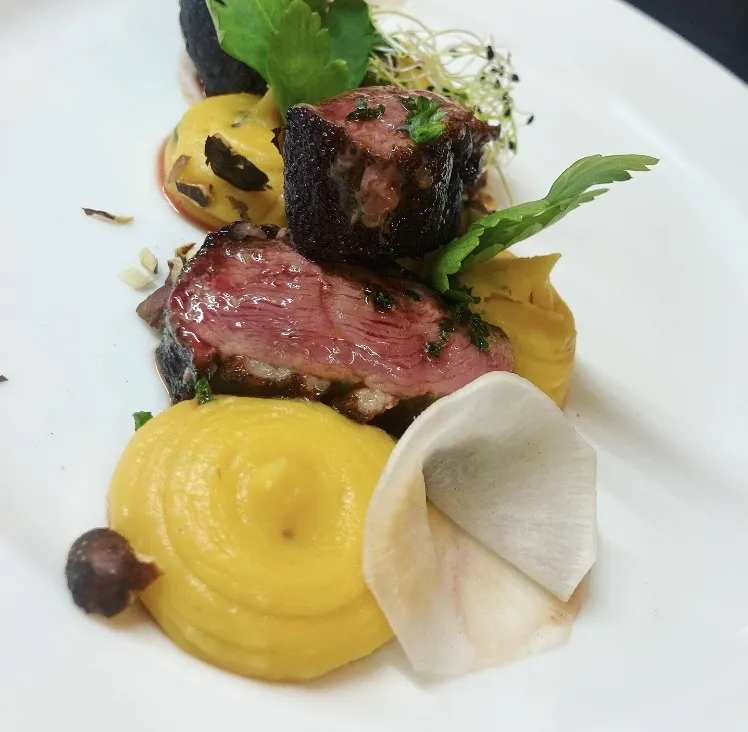 le 20 restaurant Taverny_Taverny_slider_image_3