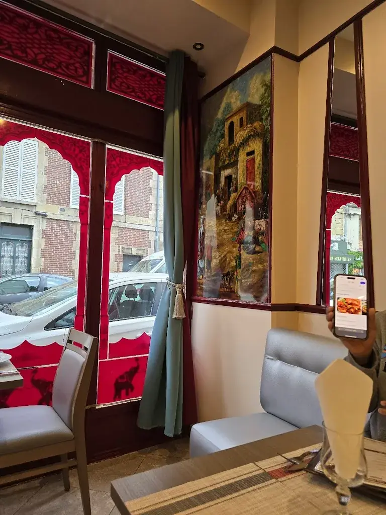 Palais du Tajmahal_Beaumont-sur-Oise_slider_image_3