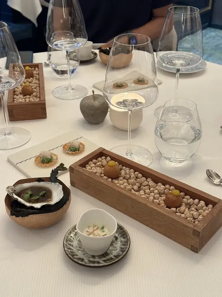 Eunice Chan_L'Axel Restaurant_Fontainebleau_review