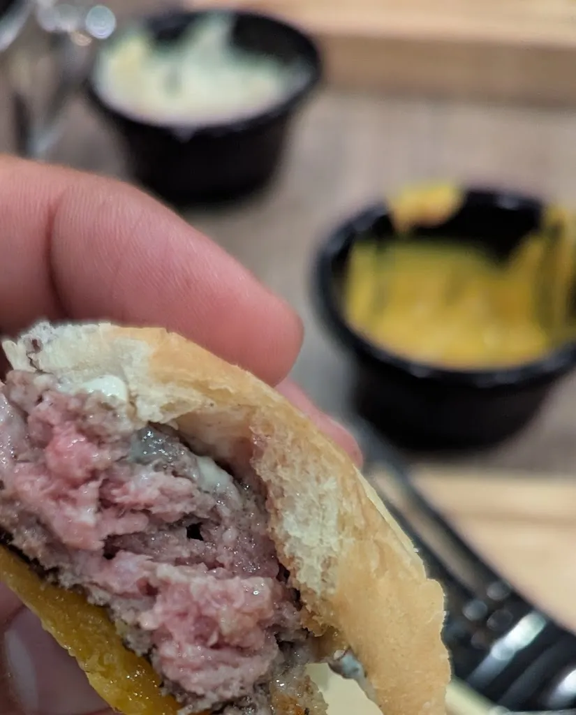 Arjun Rai_Restaurant « Yummy House » Fontainebleau_Fontainebleau_recensione