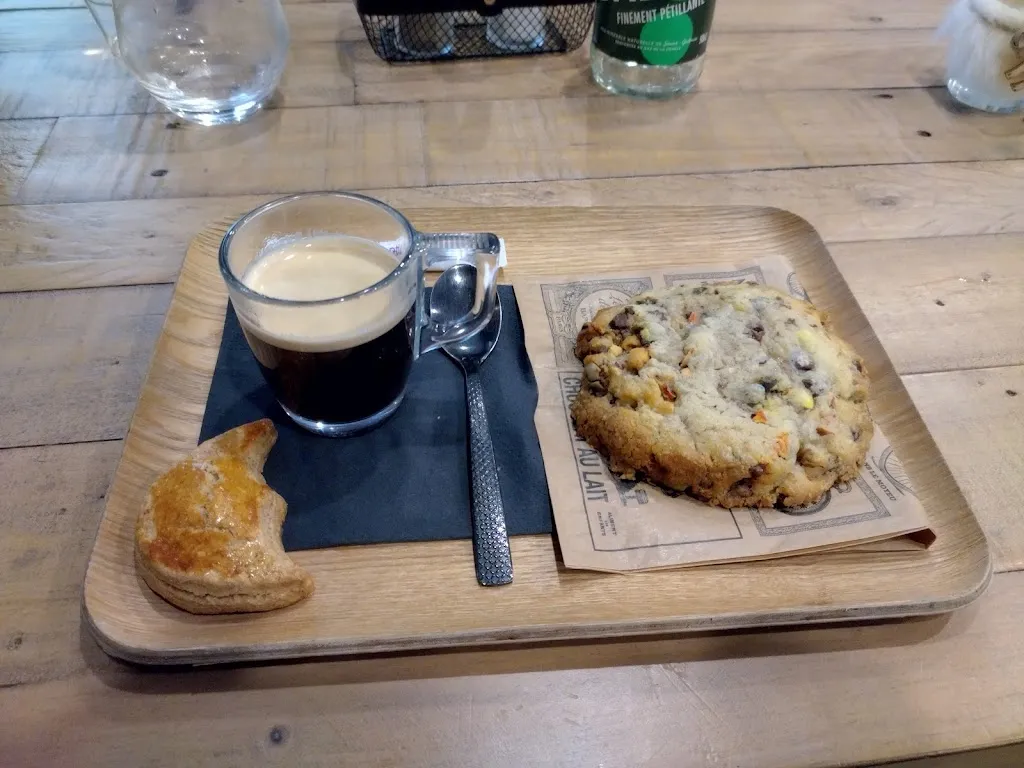 Matthew Smith_Restaurant « Yummy House » Fontainebleau_Fontainebleau_recensione