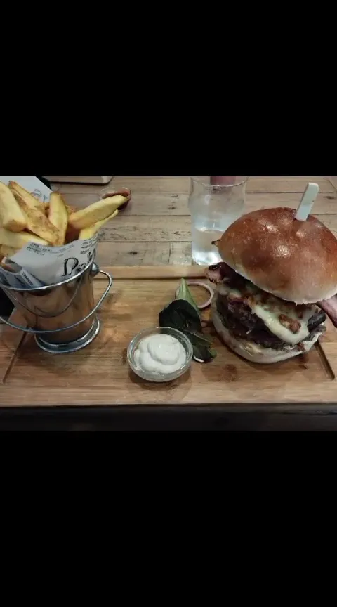 Restaurant « Yummy House » Fontainebleau_Fontainebleau_slider_image_2