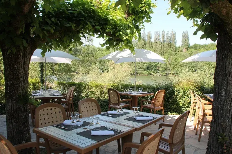 L'Anneau de Mallarmé restaurante en Vulaines-sur-Seine