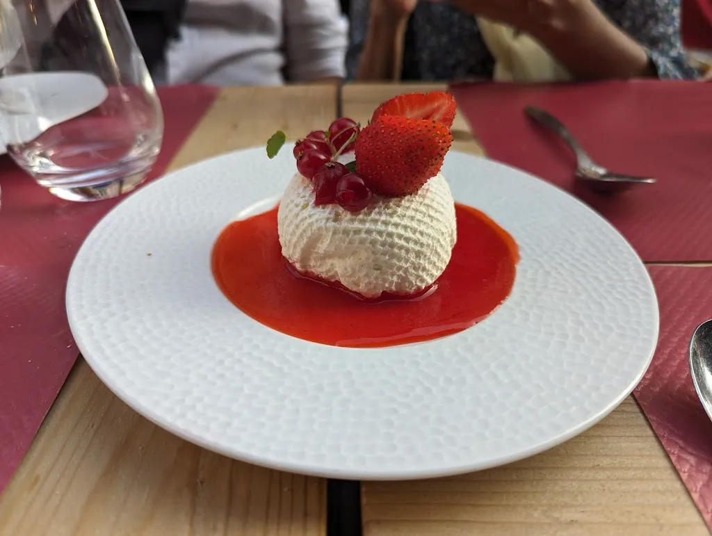 Karen Ouk_Le Bistrot 9_Fontainebleau_review