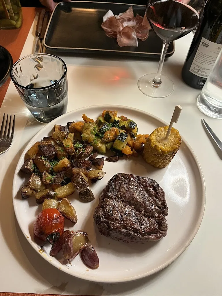 Ines Vanneste_Coin Du Feu_Plagne_review