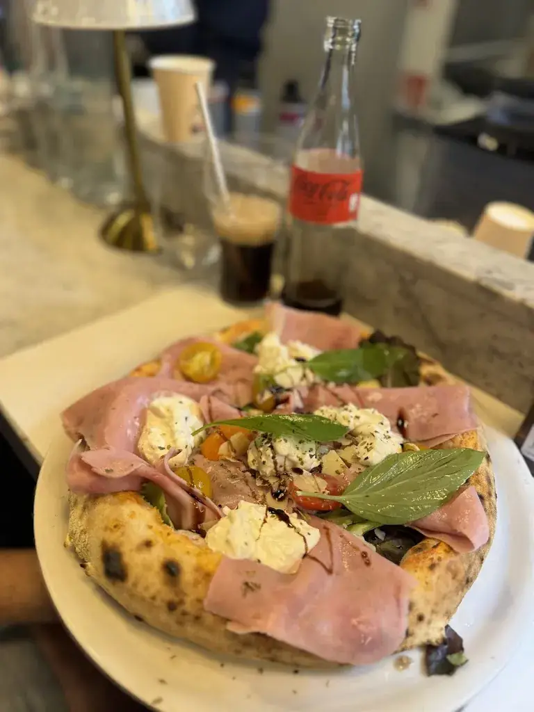 Sarah Smaling_Italian Kitchen_Bagnolet_review