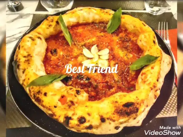 Italian Kitchen_Bagnolet_slider_image_2