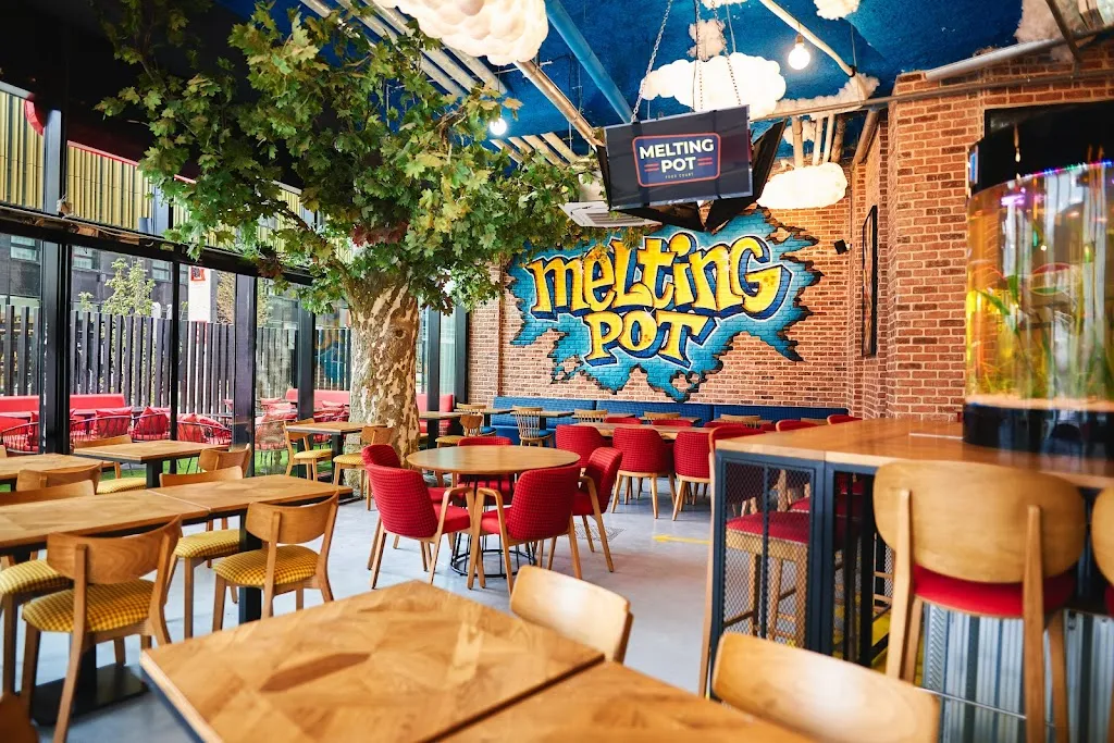 Melting Pot Food Court restaurant in Bagnolet