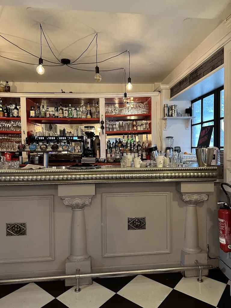 Travel Hobbies_L'Amandine_Bagnolet_recensione