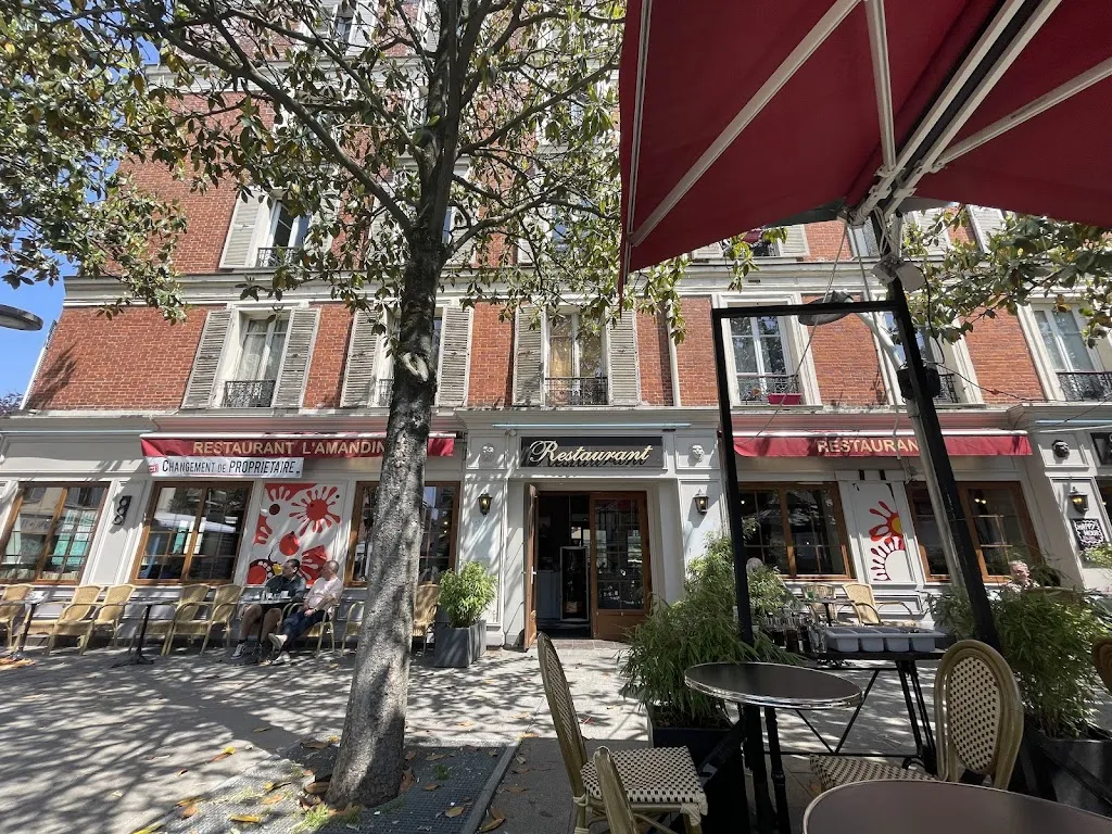 Noel Echevarria_L'Amandine_Bagnolet_recensione