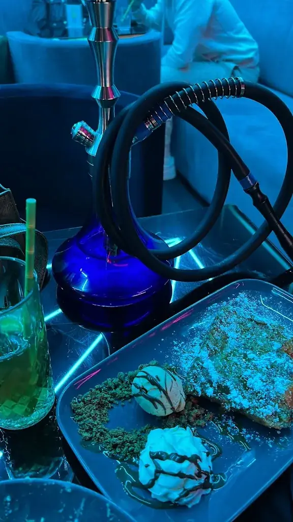 Dorély Forvilien_Le Dynastie_Bagnolet_recensione