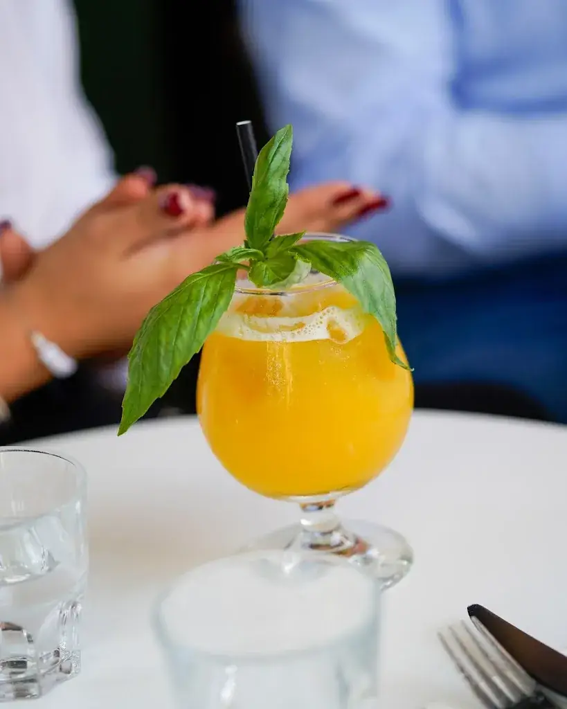 Café Le Papillon_Paris_slider_image_3