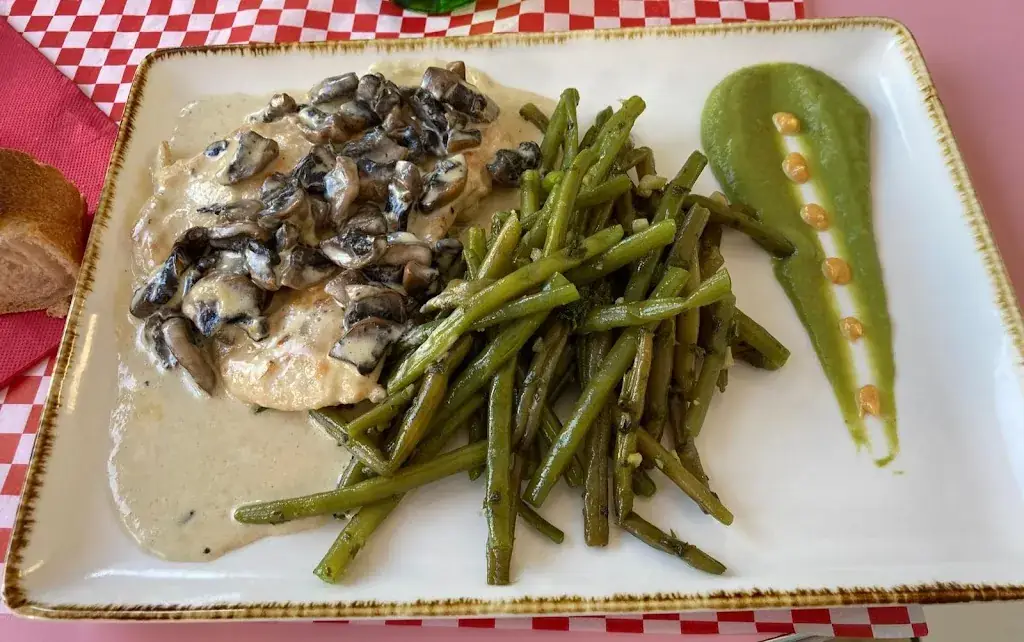 Marjokaisa Piironen_Restaurant happy days bagnolet_Bagnolet_review