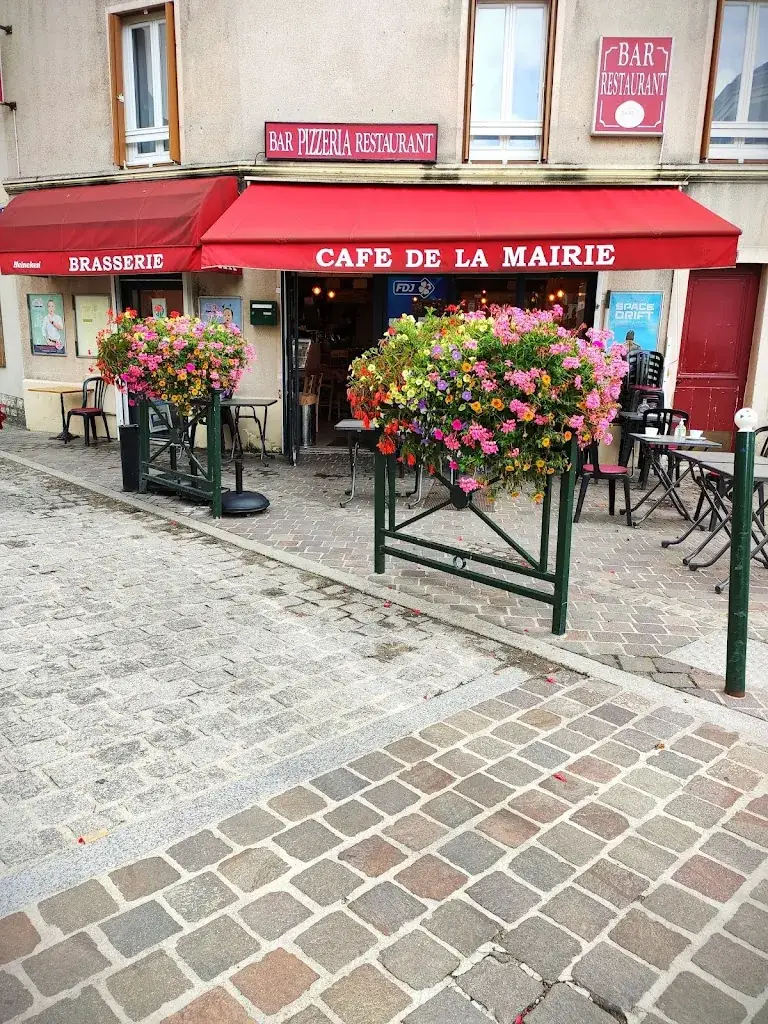 Café de la Mairie restaurant in Bagneux