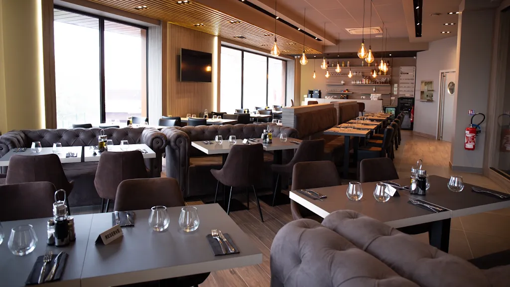 Butcher Square restaurant in Cachan