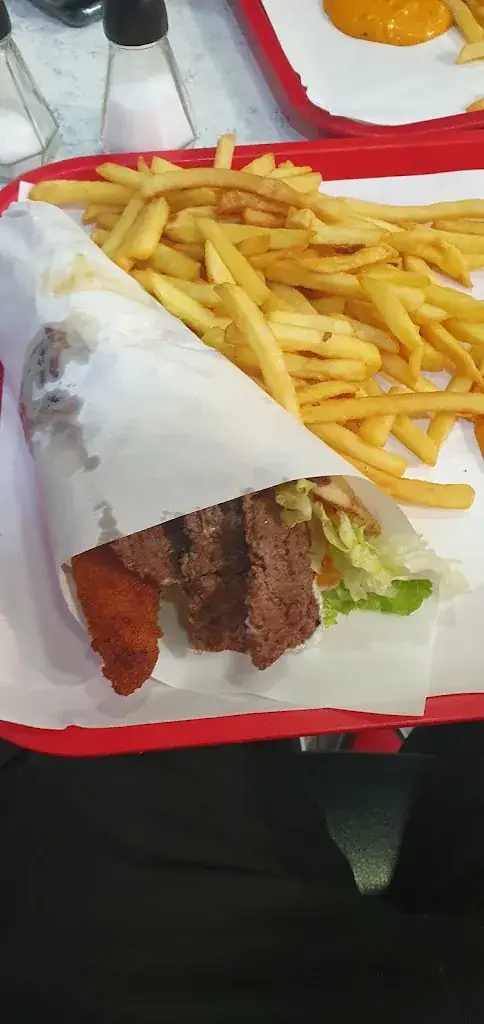 Abdelkarim Chaära_Naan Stop_Bagneux_review