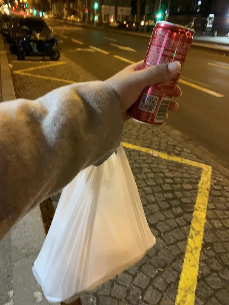 Mayra Vanessa Jurado Ferreyros_L'Escale_Bagneux_review