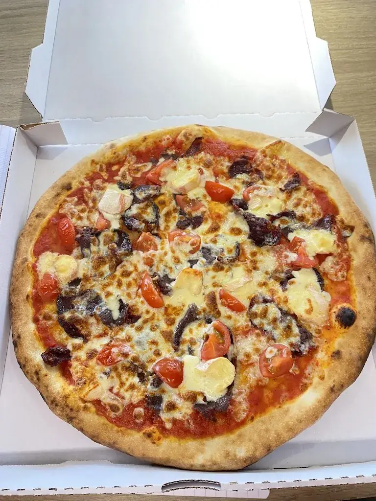 Menü_Pizza DesLys78 - Au Feu de Bois_Beynes_Bild_5