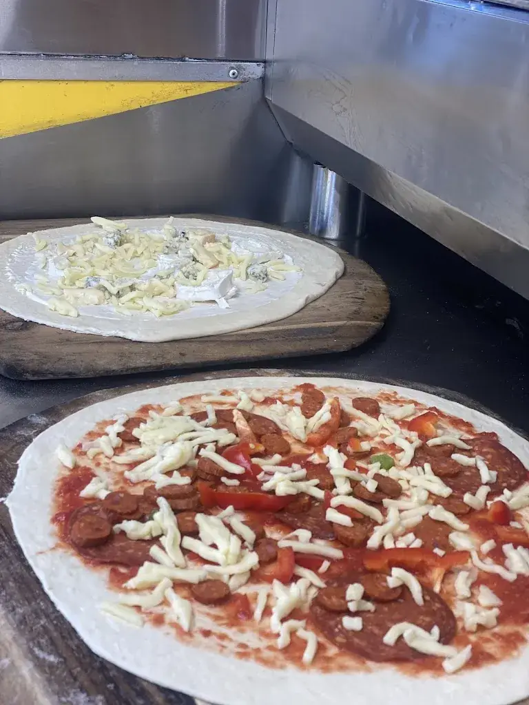 Menü_Pizza DesLys78 - Au Feu de Bois_Beynes_Bild_9