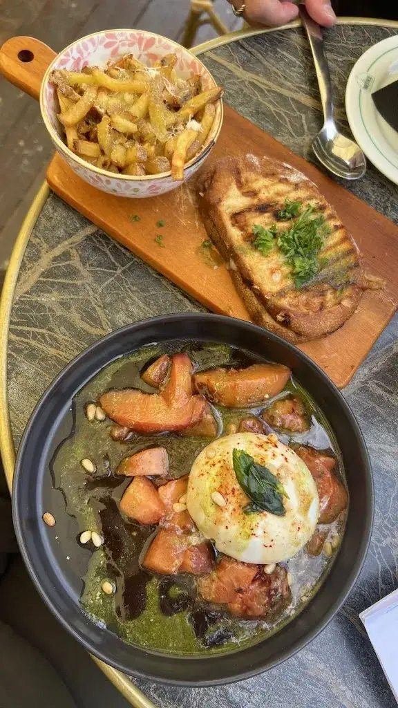 Olena Babych_La Parenthèse_Giverny_review