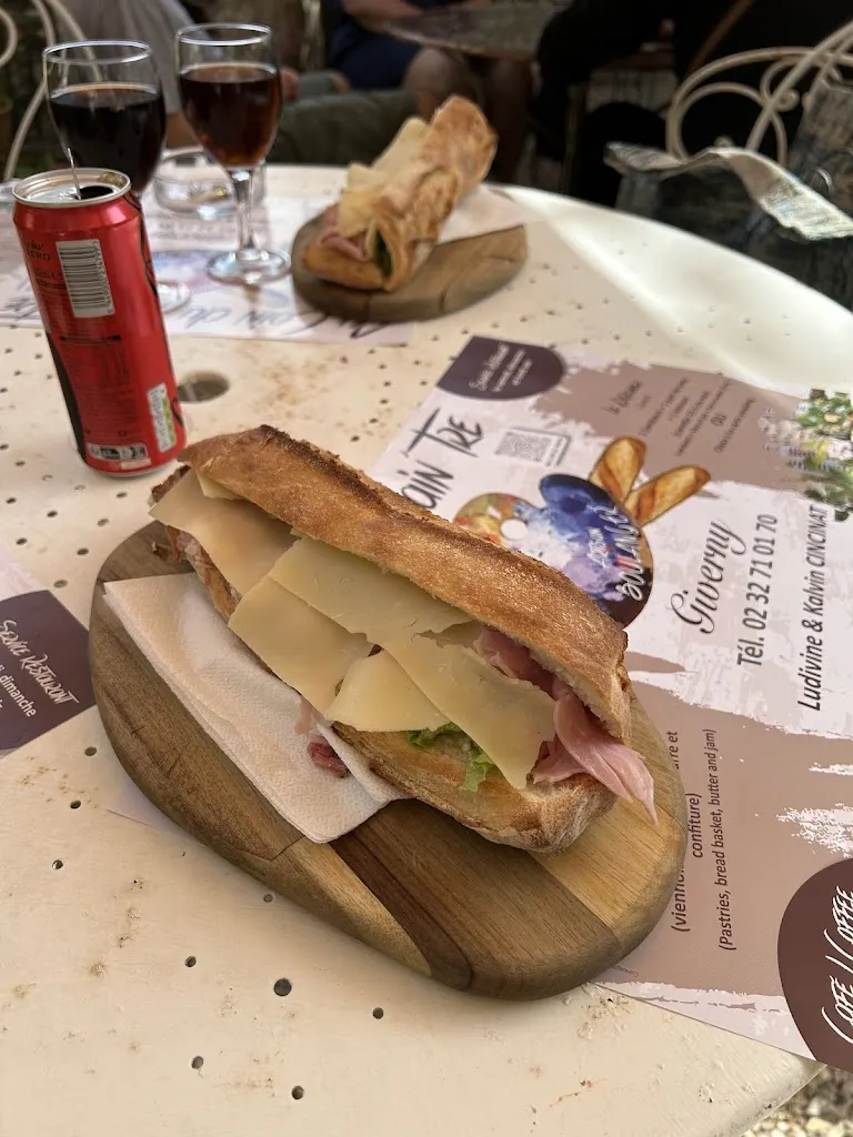 Mari Gasparyan_Au Coin du Pain'tre_Giverny_review