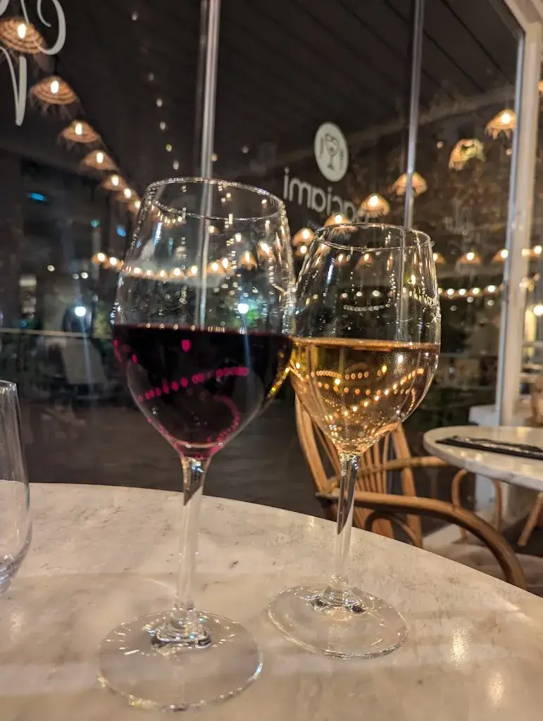 Laluna Sidnell_Baciami_Bois-Colombes_review