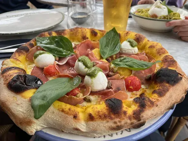 Baciami_Bois-Colombes_slider_image_3