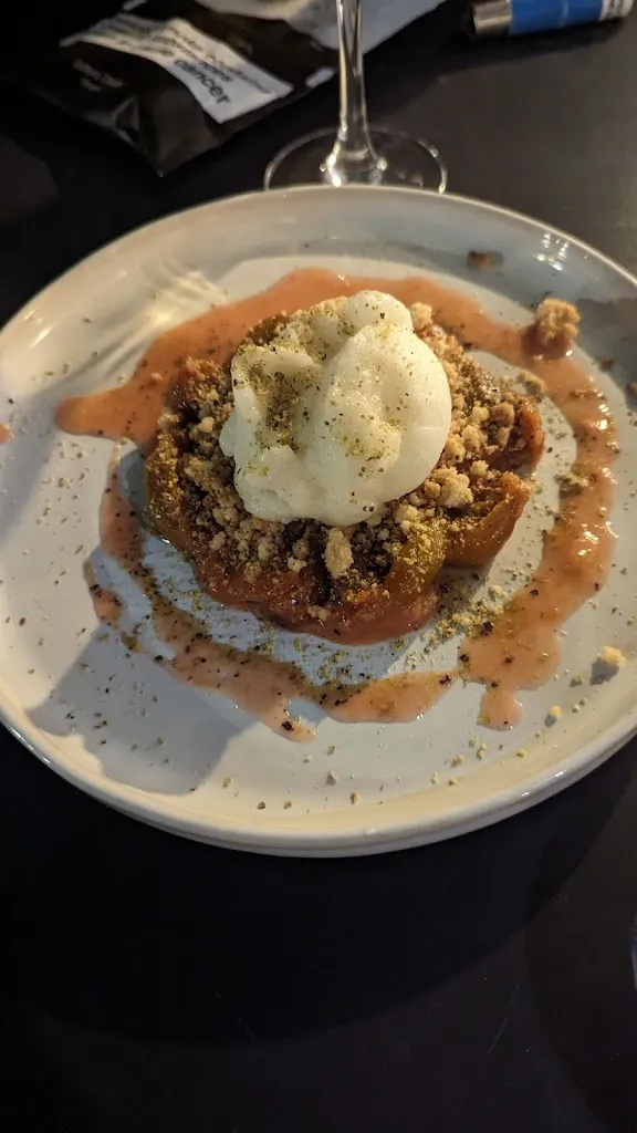 Antonia Petrou_Cocottes_Bois-Colombes_review