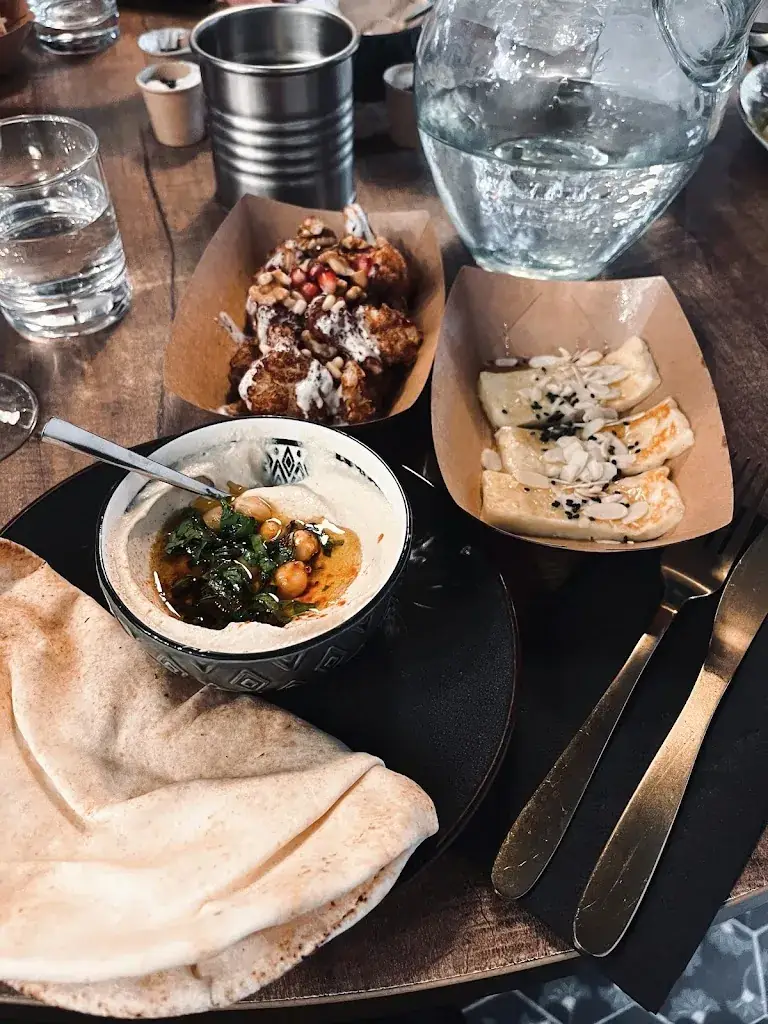 HOUMMOS_Bois-Colombes_slider_image_3