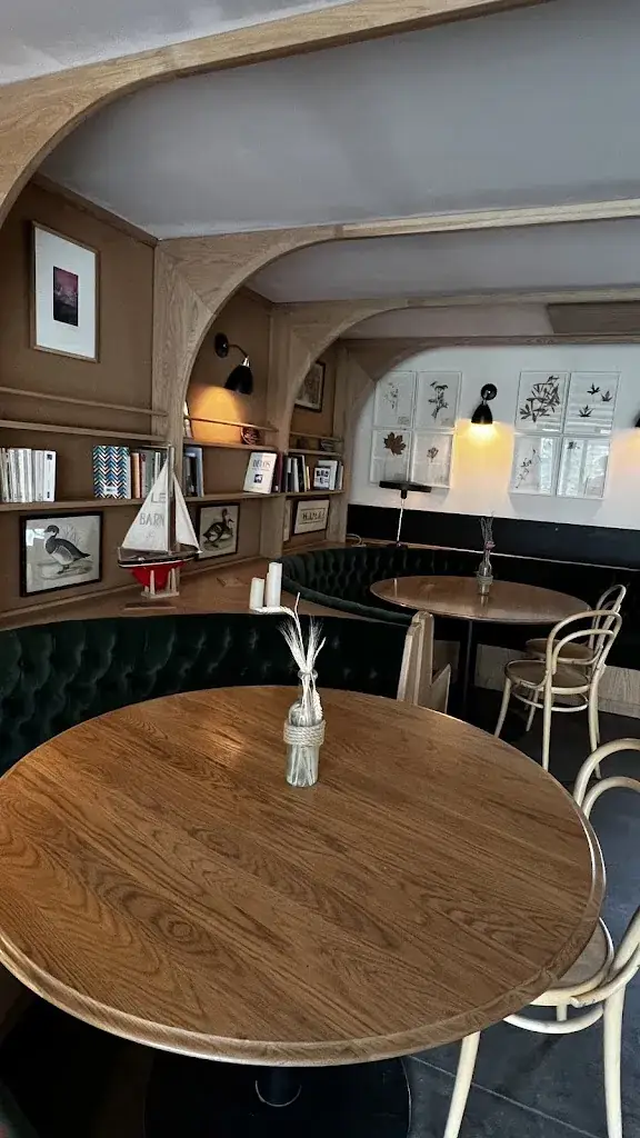 Fahad Altayar_Le Barn_Bonnelles_review