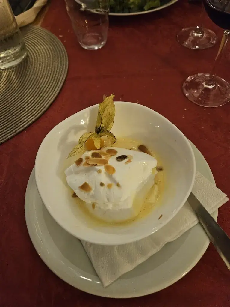 Roxane Declercq_Le Chalet_Chartrettes_review