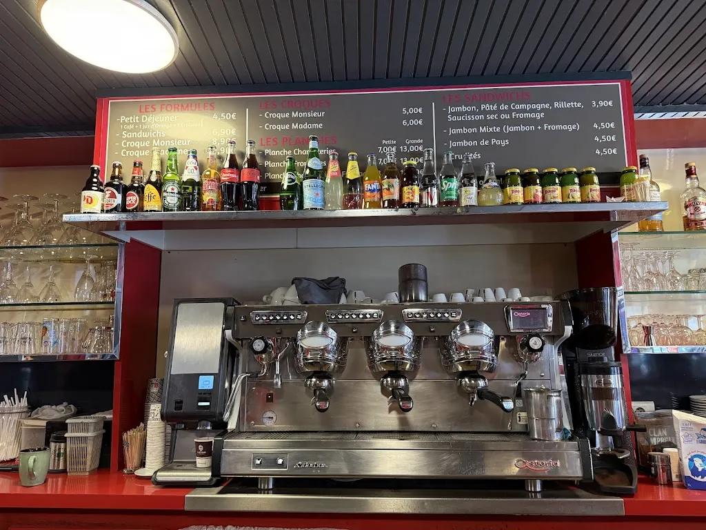 Bruce Salamon_Le Café de la Gare_Bois-le-Roi_review