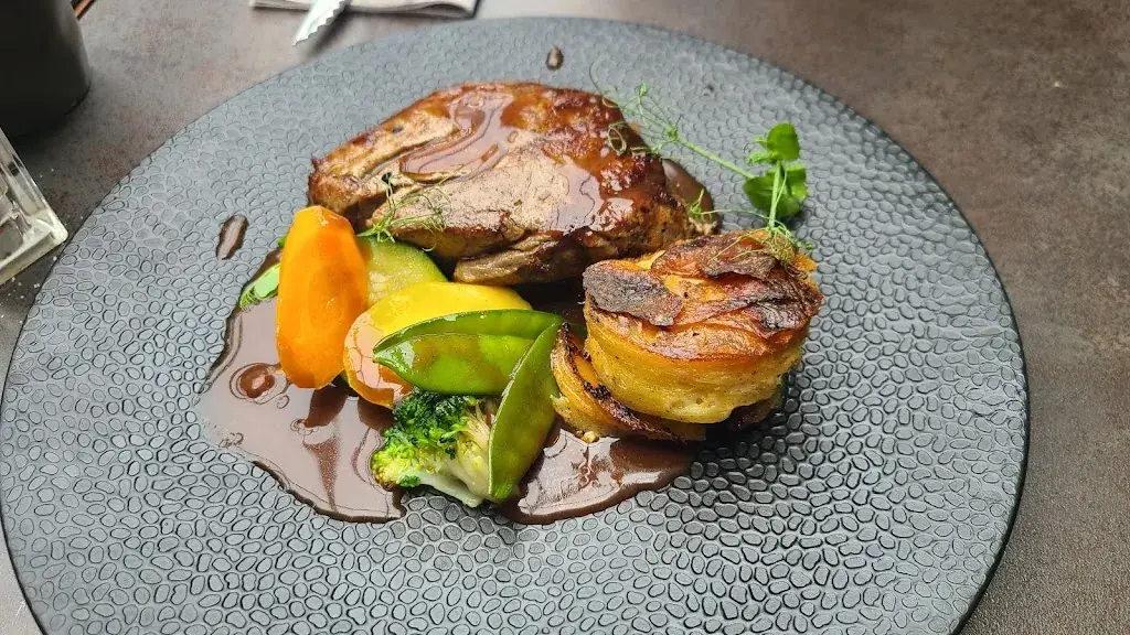 Le Patton_Fontainebleau_slider_image_3