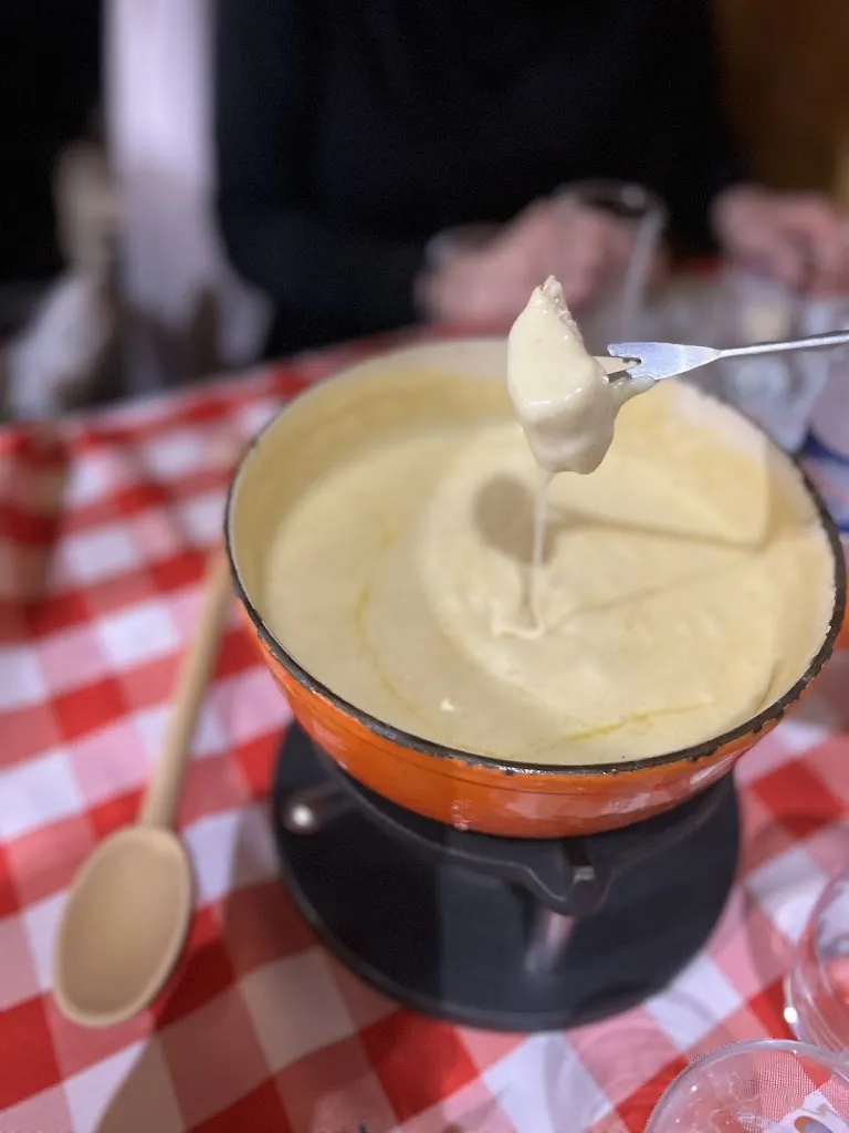 Mibbie P_La Croix d'Augas_Fontainebleau_review