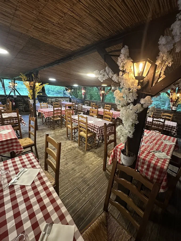 La Croix d'Augas_Fontainebleau_slider_image_1